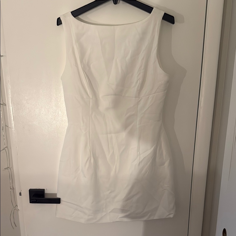 White Sleeveless Sheath Mini Dress for Wedding Guest